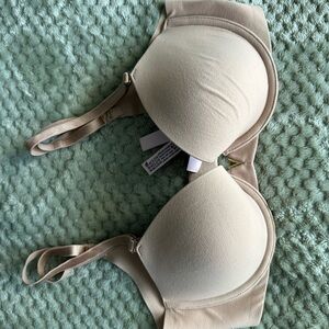 Victoria’s Secret Love Cloud Lightly Lined 32D Nude